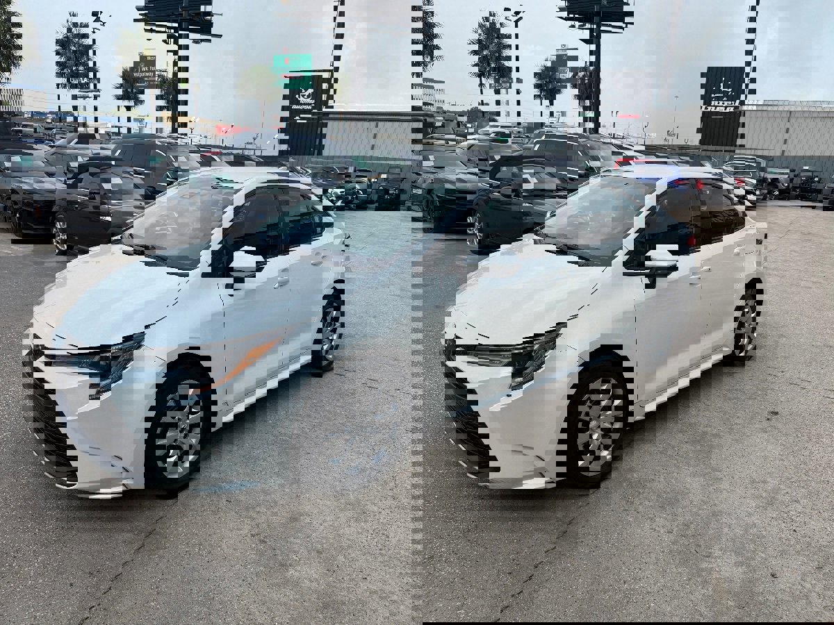 Used 2023 Toyota Corolla LE image 7