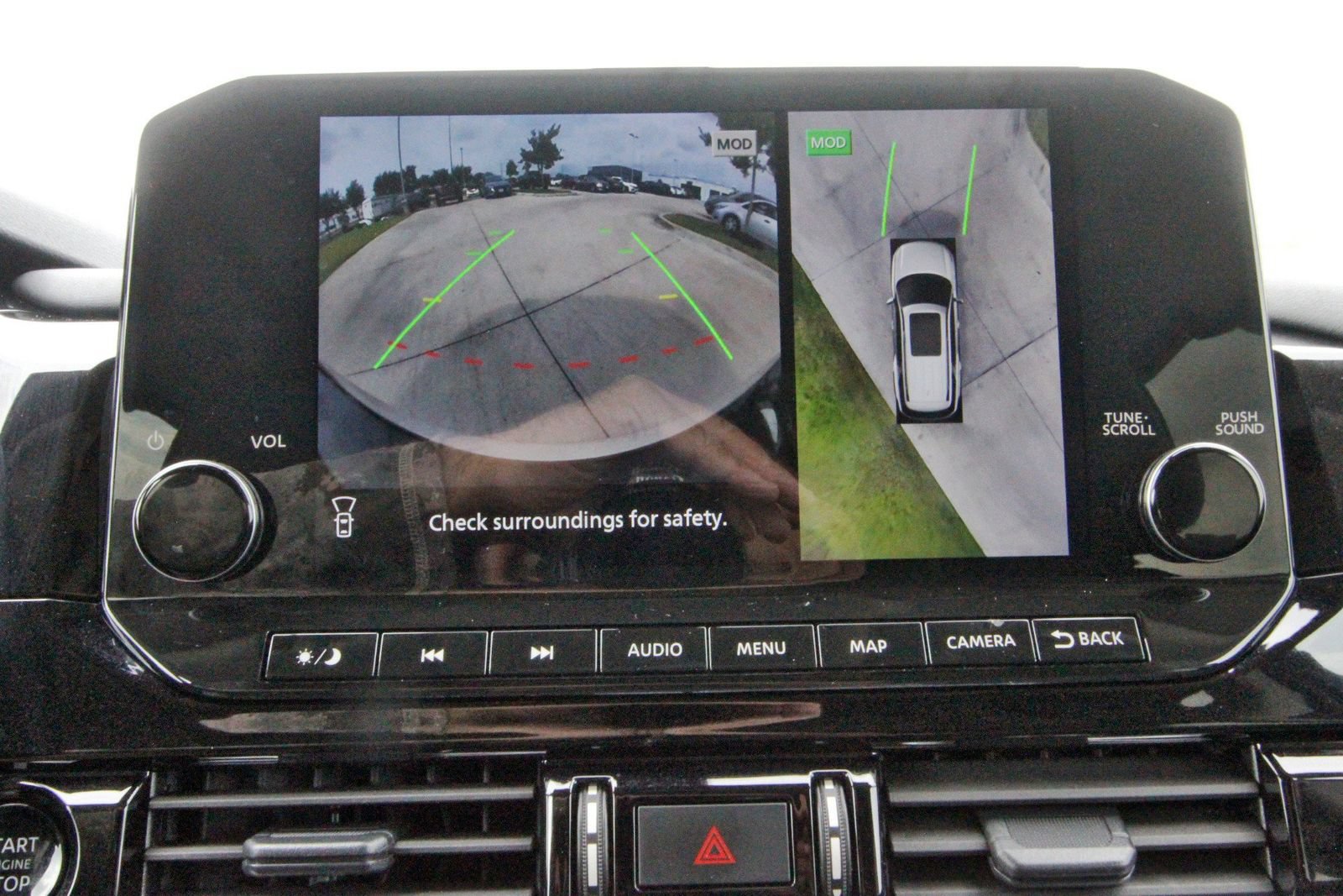 Certified 2025 Nissan Pathfinder Platinum AWD/4WD image 28