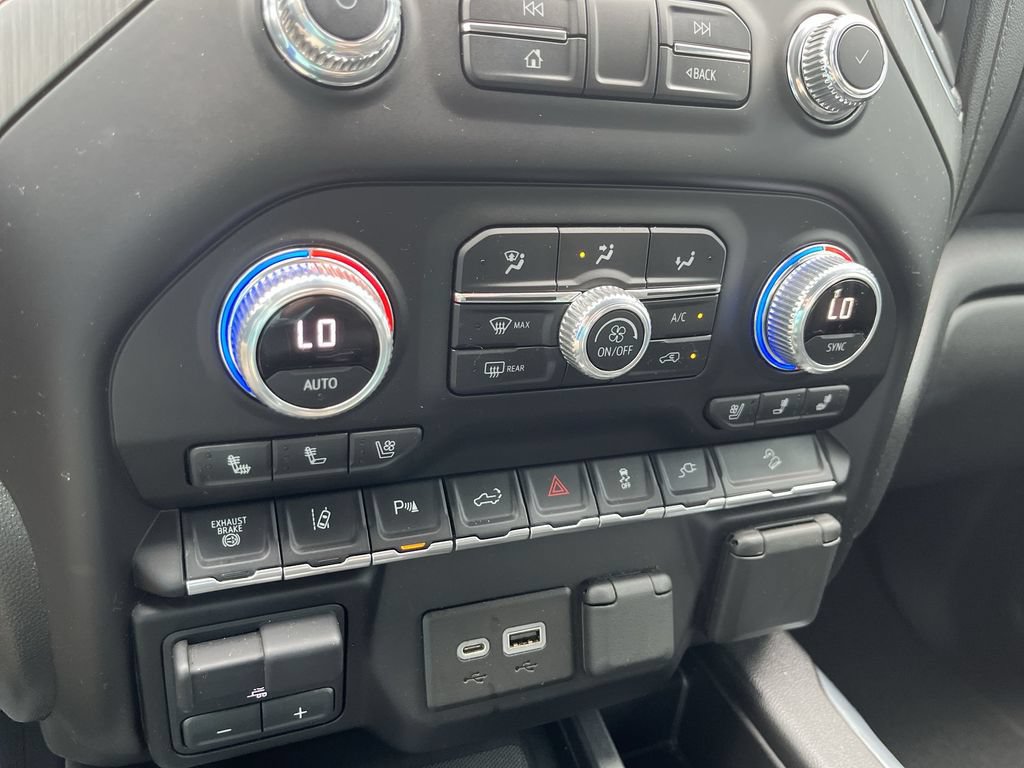 Used 2022 GMC Sierra 2500 Denali AWD/4WD image 19