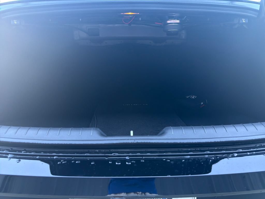New 2026 Hyundai Elantra Limited FWD image 31