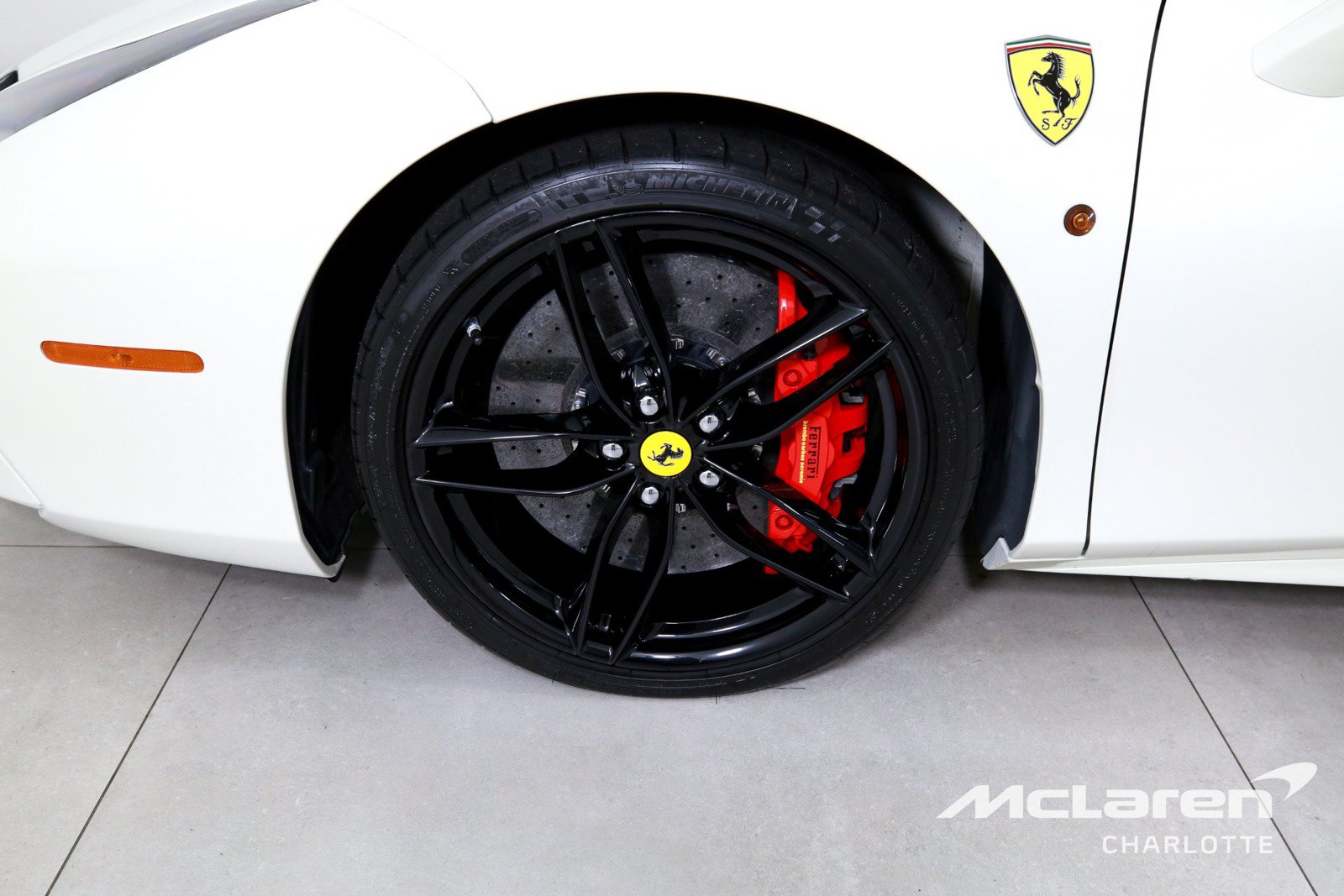 Used 2019 Ferrari 488 GTB RWD image 28