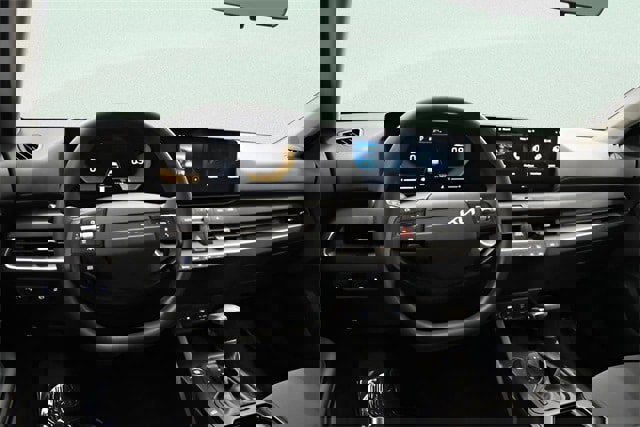 Used 2025 Kia K4 image 25