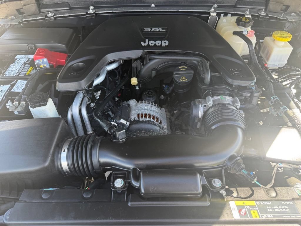 Used 2020 Jeep Gladiator Overland AWD/4WD image 31