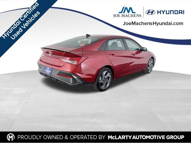 Used 2025 Hyundai Elantra SEL FWD image 8