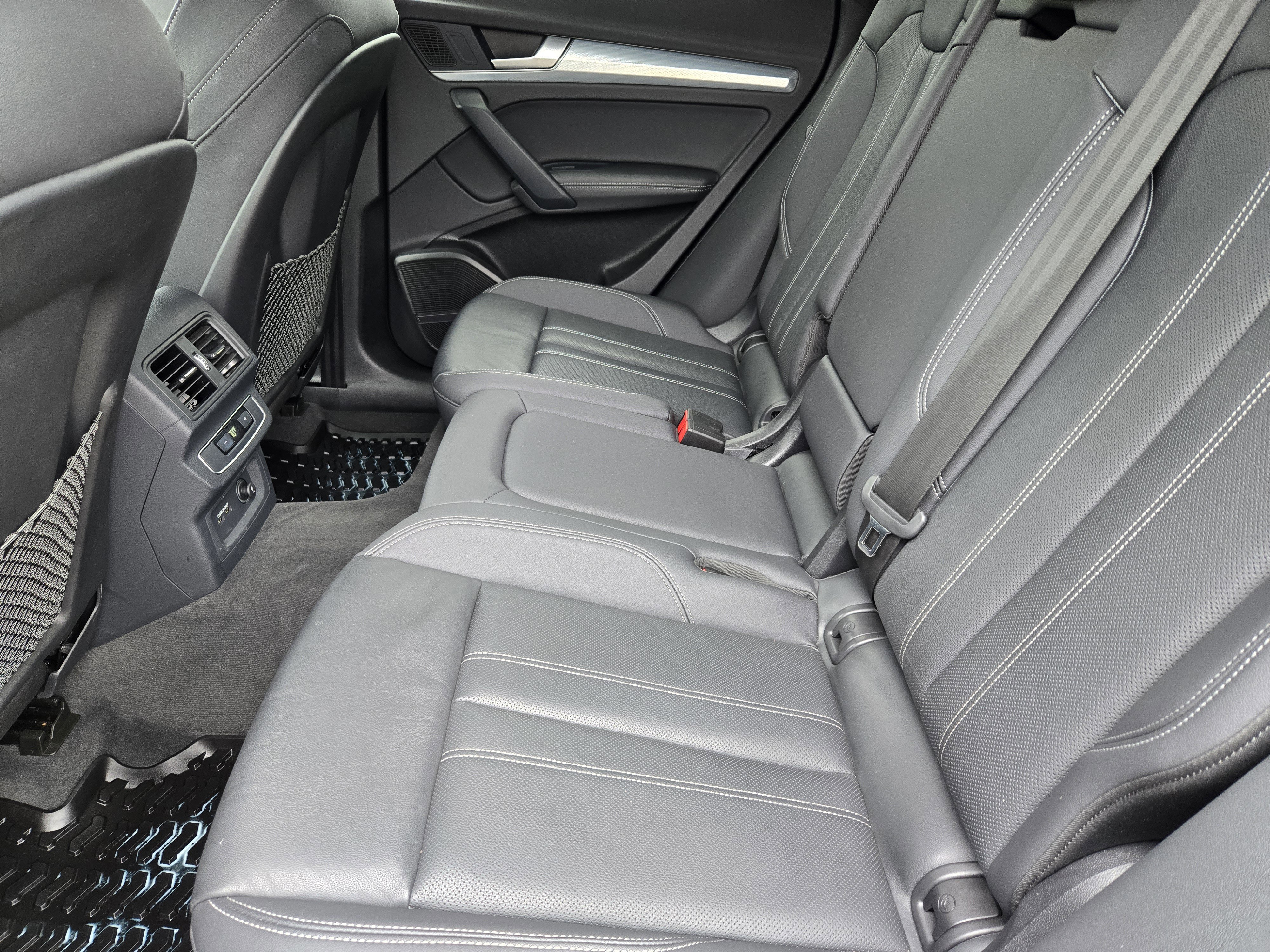 Used 2024 Audi Q5 2.0T Premium Plus w/ Premium Plus Package AWD/4WD image 28