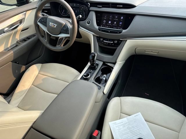 Used 2021 Cadillac XT5 Premium Luxury FWD image 10
