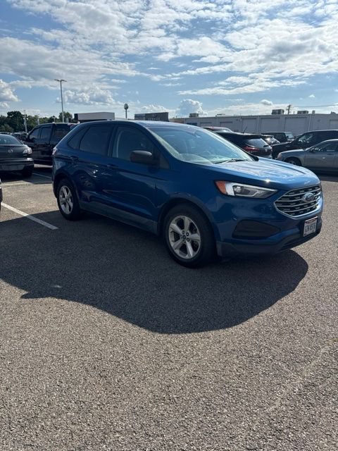 Used 2020 Ford Edge SE FWD image 3