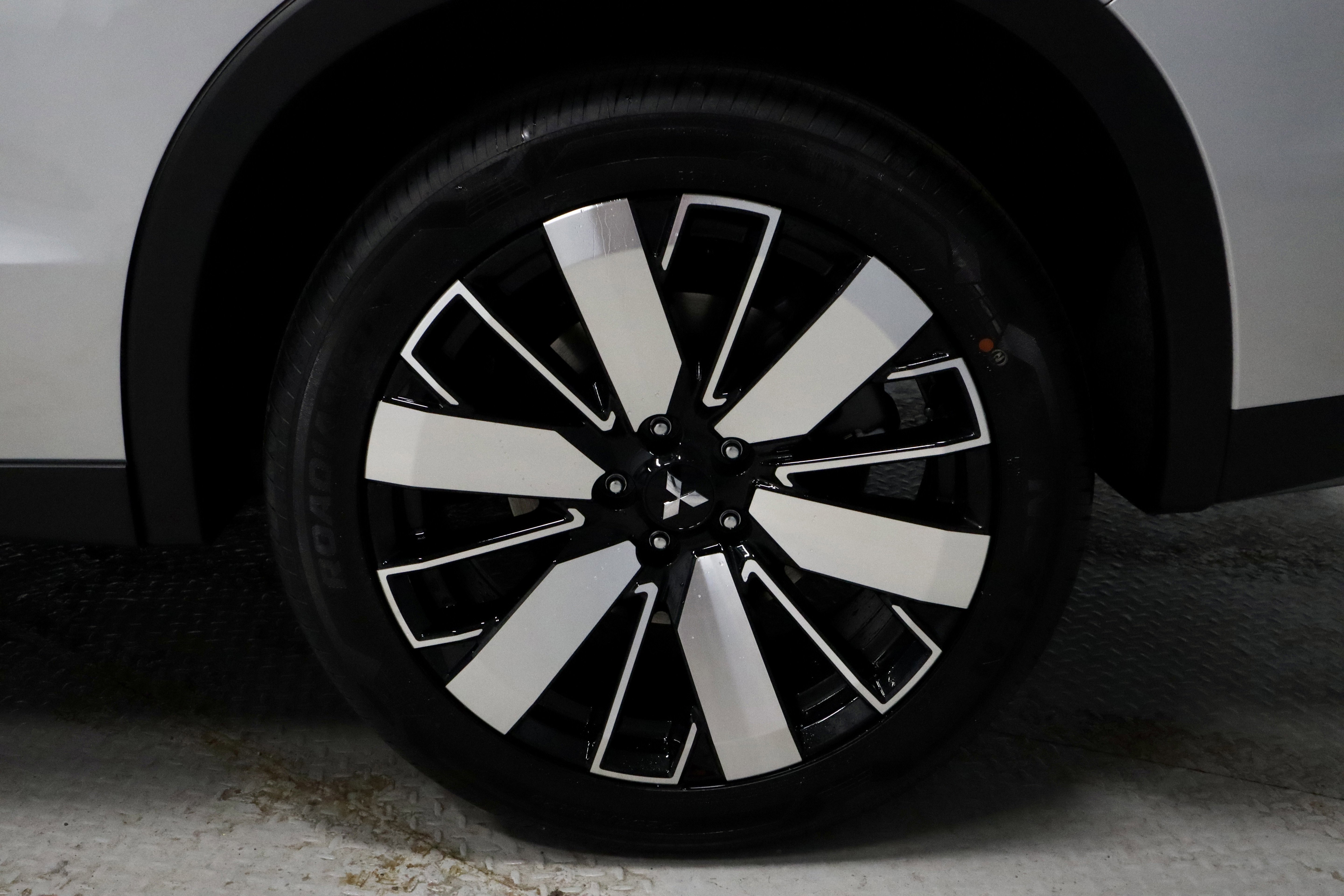 New 2026 Mitsubishi Outlander SE image 36