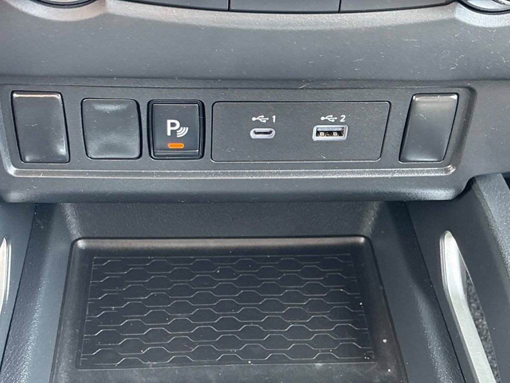 Used 2025 Nissan Frontier SV AWD/4WD image 27