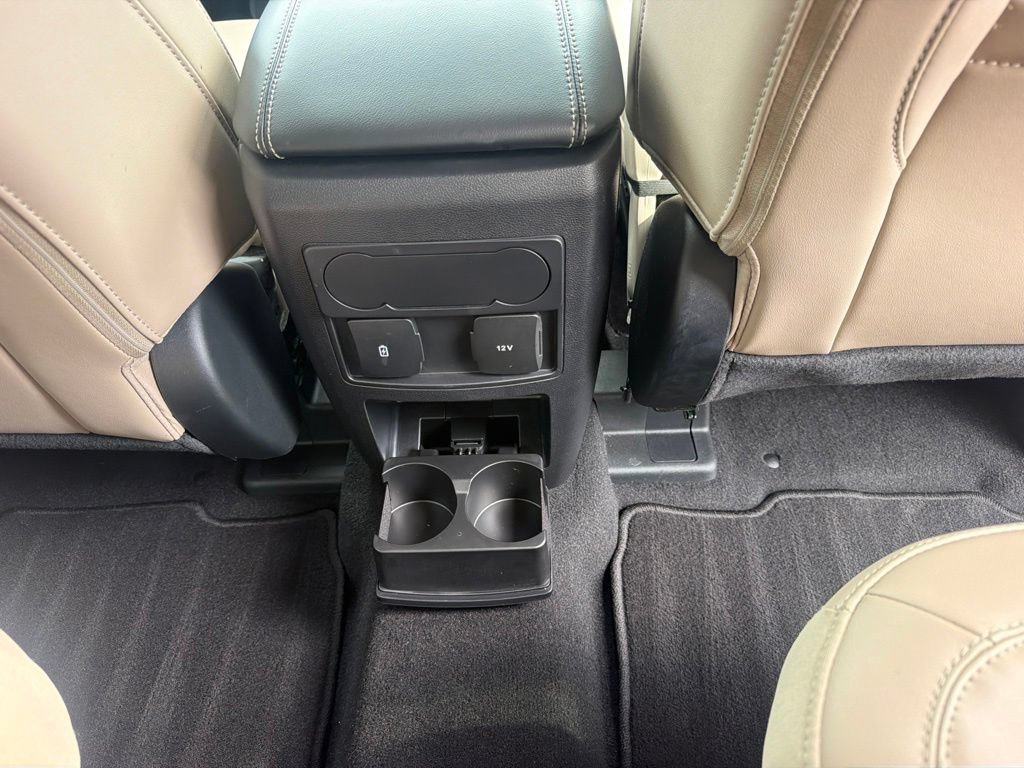 Used 2024 Ford Explorer XLT w/ Equipment Group 202A AWD/4WD image 48
