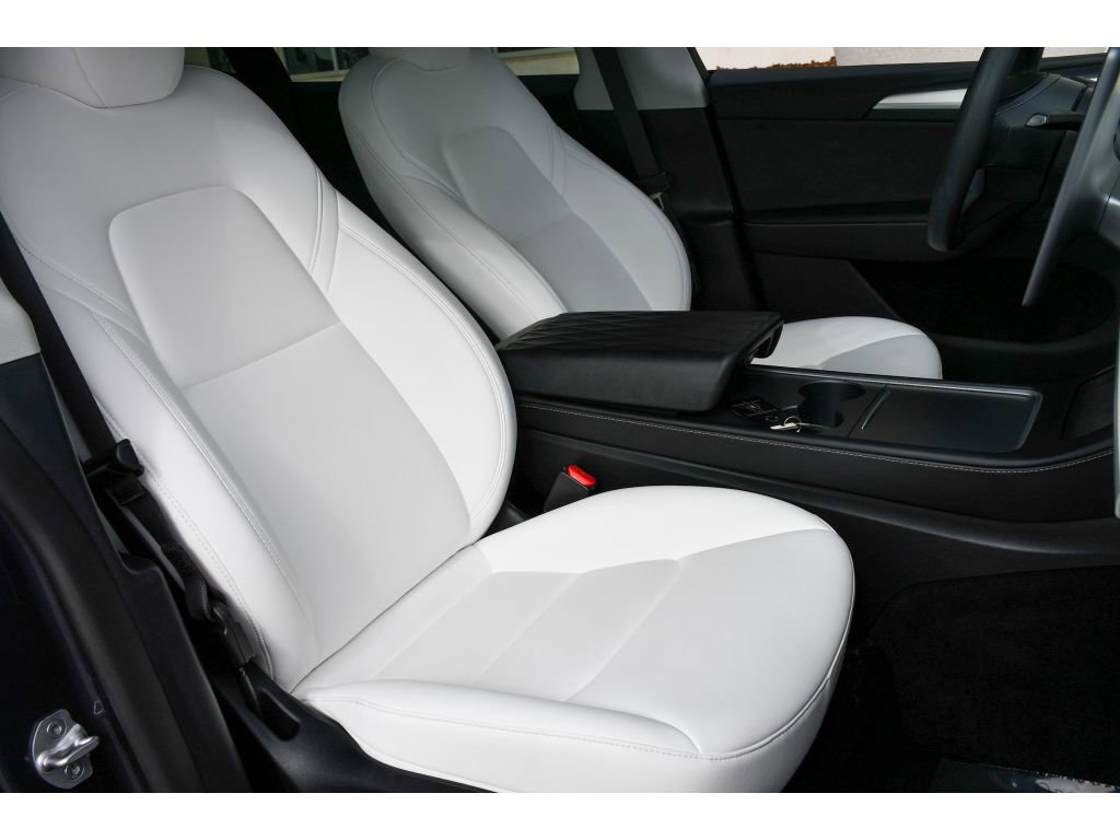Used 2024 Tesla Model Y Long Range AWD/4WD image 30