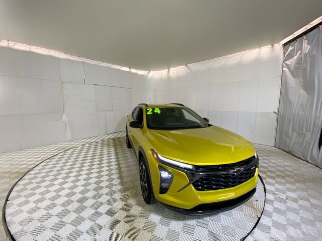 Used 2024 Chevrolet Trax RS w/ Driver Confidence Package image 1