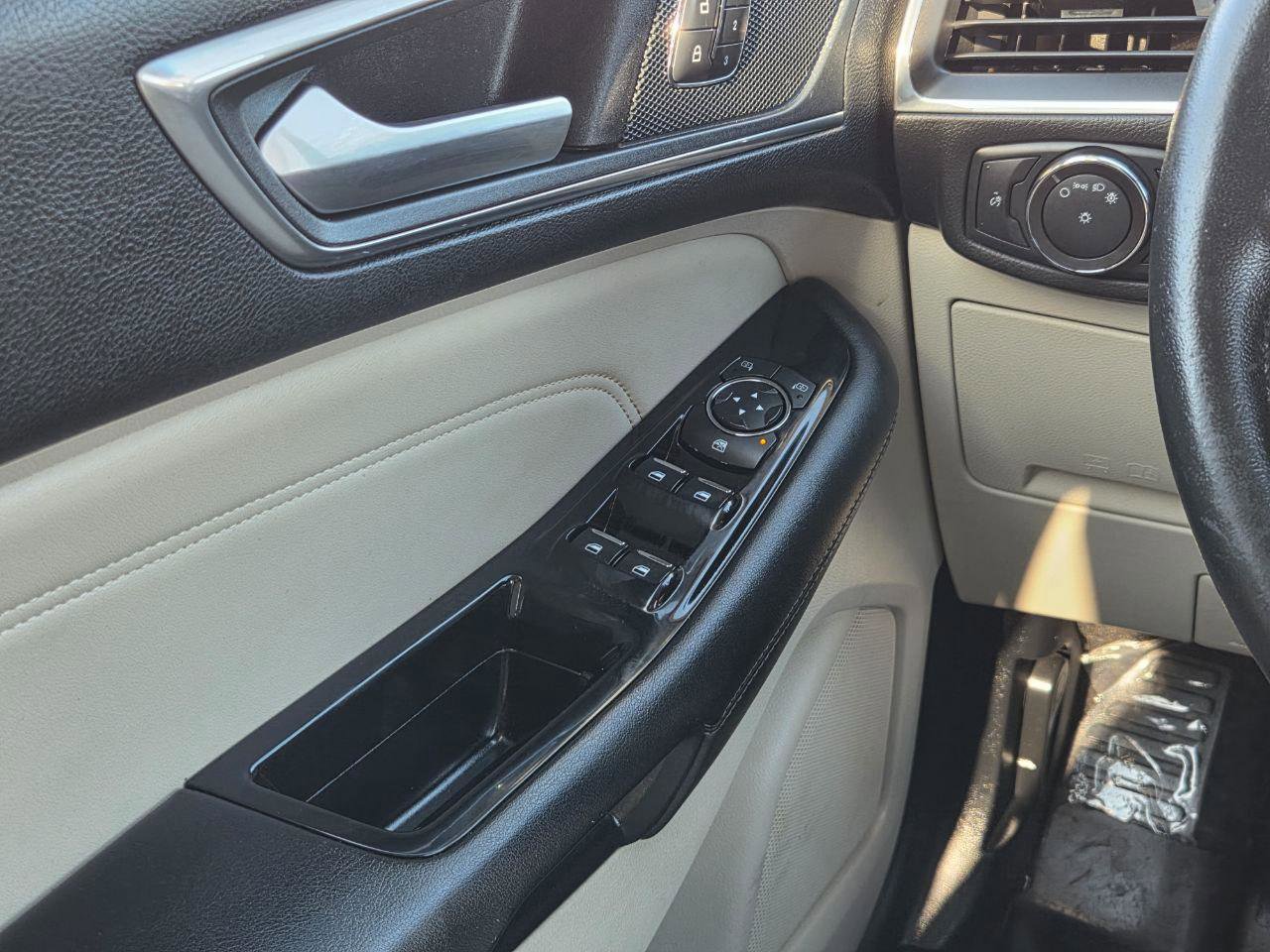 Used 2018 Ford Edge Titanium w/ Equipment Group 301A image 31