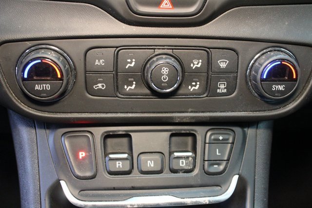 Used 2021 GMC Terrain SLE image 20