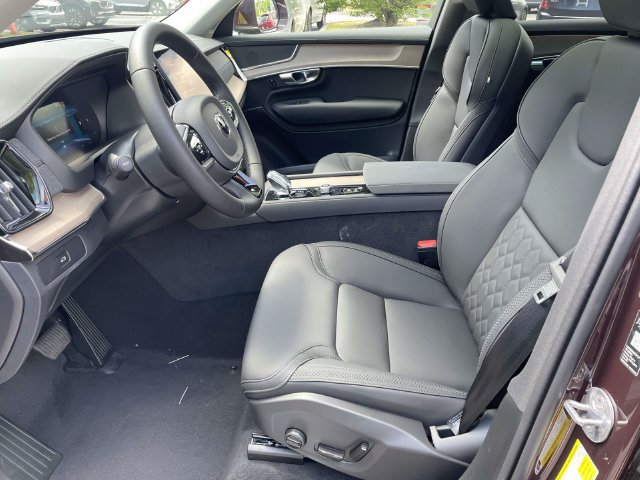 New 2026 Volvo XC90 B6 Plus w/ Protection Package AWD/4WD image 14