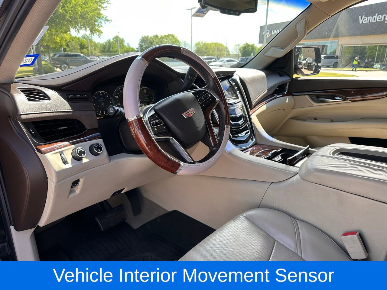 Used 2015 Cadillac Escalade ESV Premium image 23