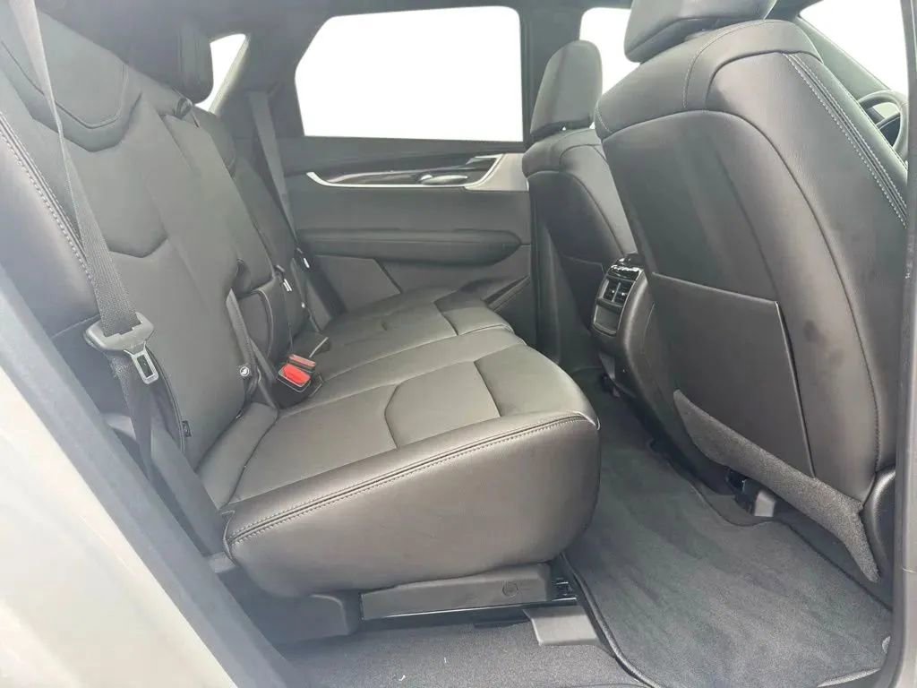 New 2026 Cadillac XT5 Premium Luxury AWD/4WD image 17