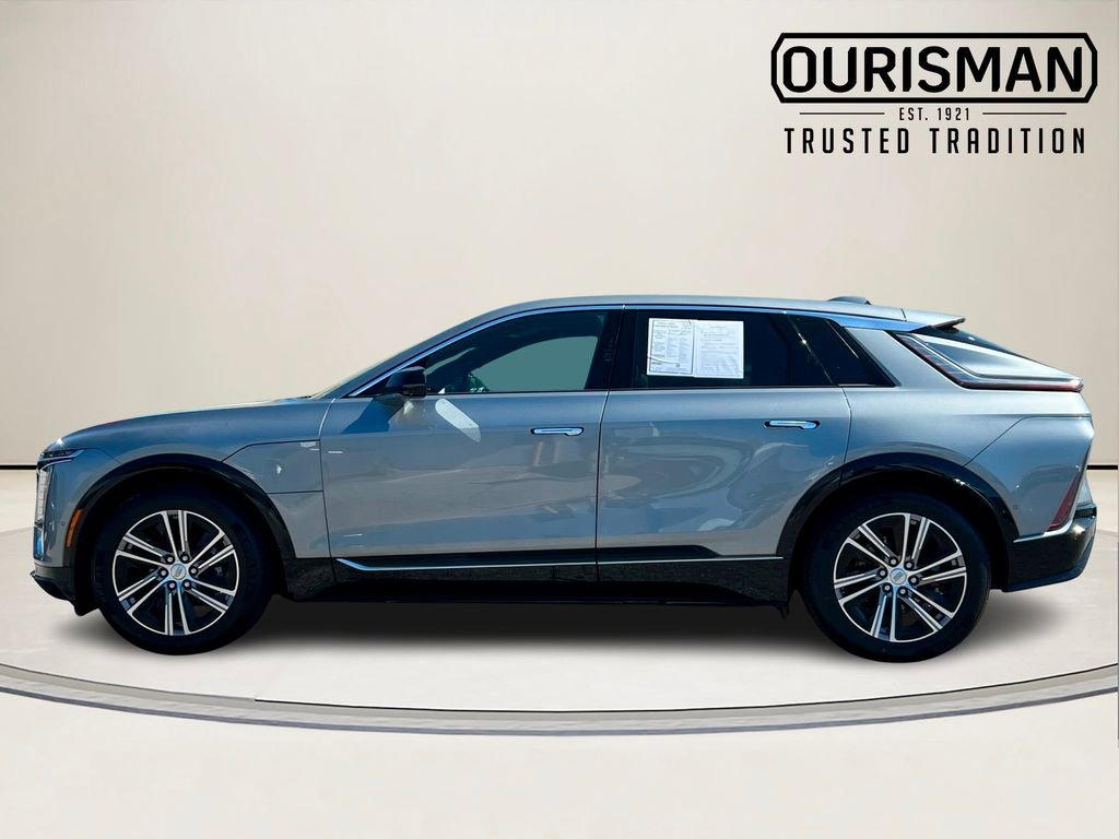 Used 2024 Cadillac Lyriq Luxury image 3