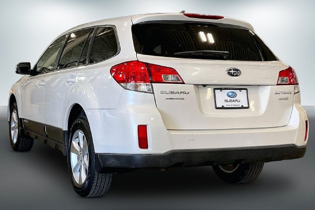 Used 2014 Subaru Outback 2.5i Limited w/ Moonroof Package AWD/4WD image 12