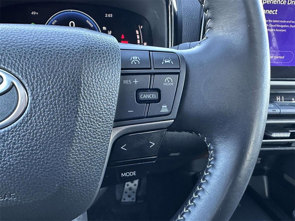 Certified 2025 Toyota Camry SE image 8