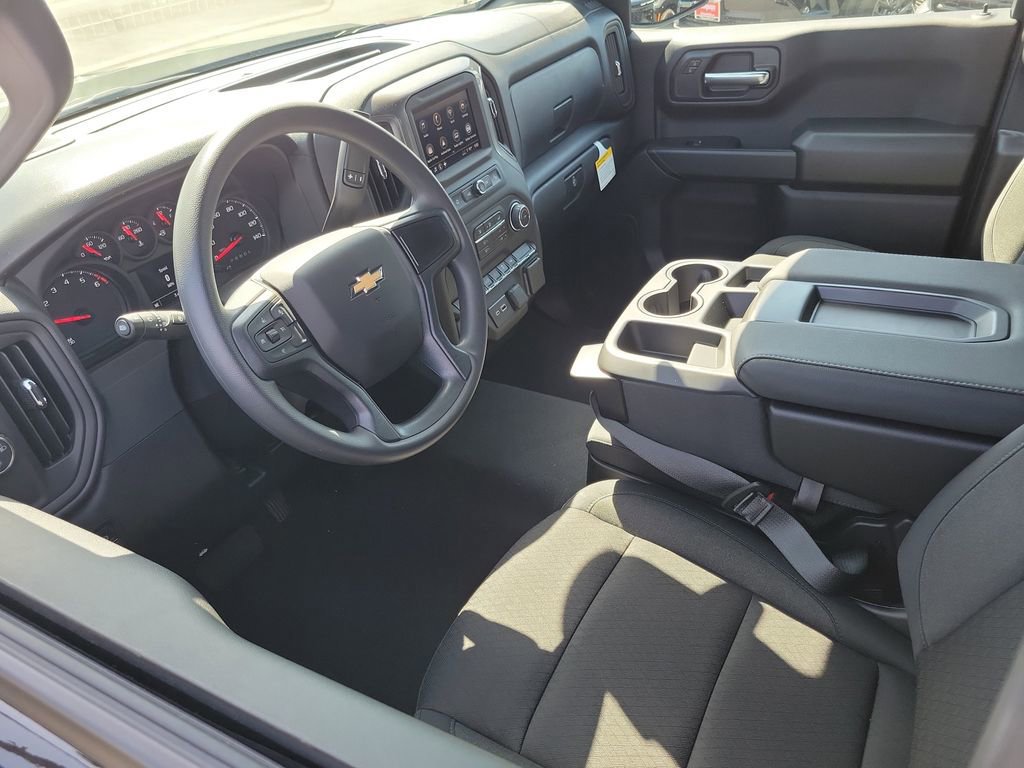 New 2026 Chevrolet Silverado 1500 Custom RWD image 3