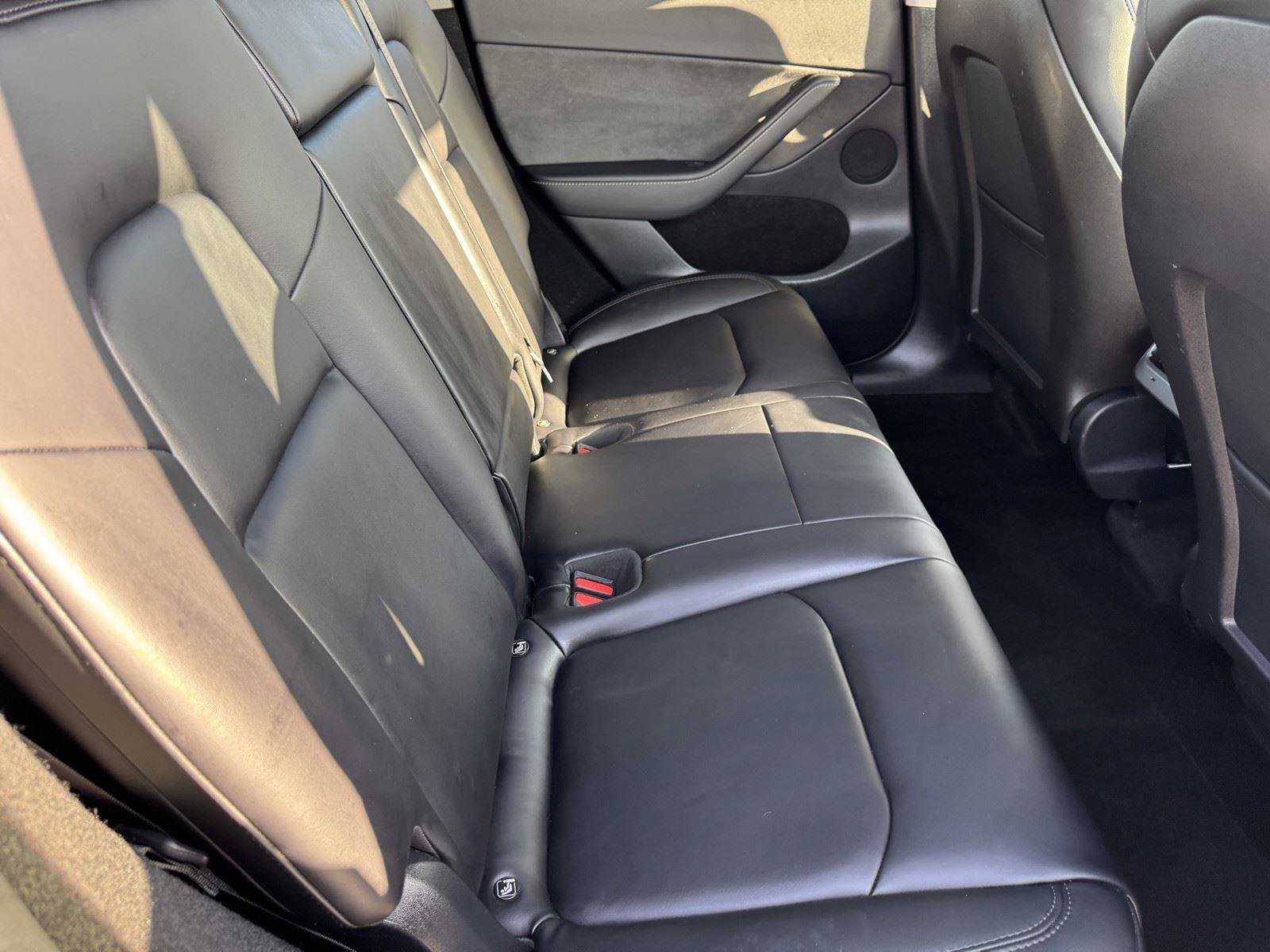 Used 2024 Tesla Model Y Long Range RWD image 10