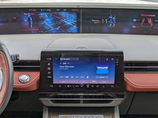 Used 2025 Lincoln Nautilus Black Label image 21