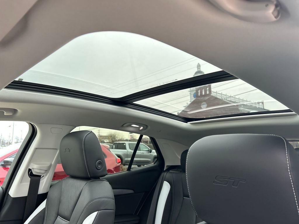 New 2026 Buick Envision Sport Touring image 27