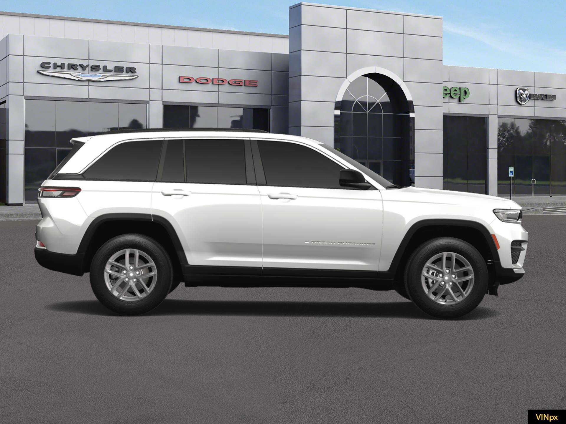 New 2025 Jeep Grand Cherokee Laredo X w/ Luxury Tech Group I image 9