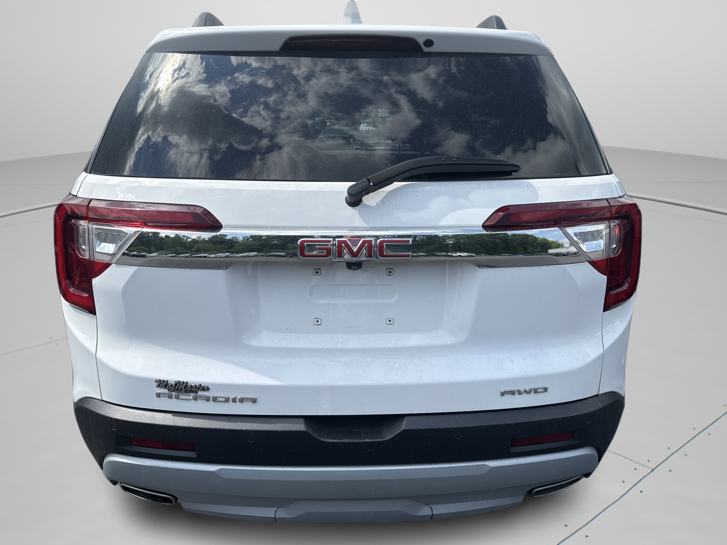 Used 2022 GMC Acadia SLE w/ GMC Pro Grade Package AWD/4WD image 4