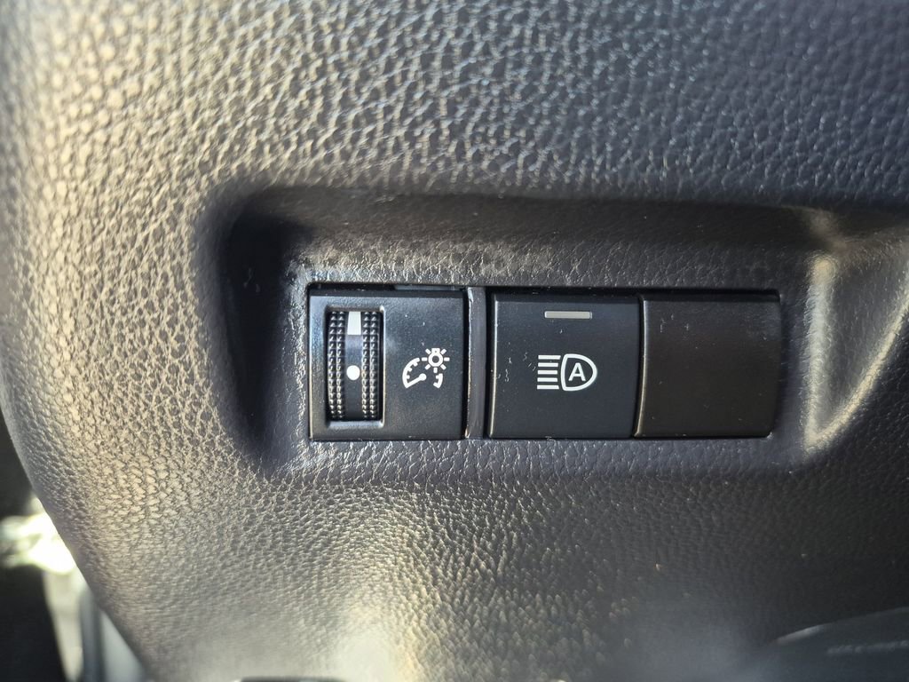 Used 2024 Toyota RAV4 LE image 27