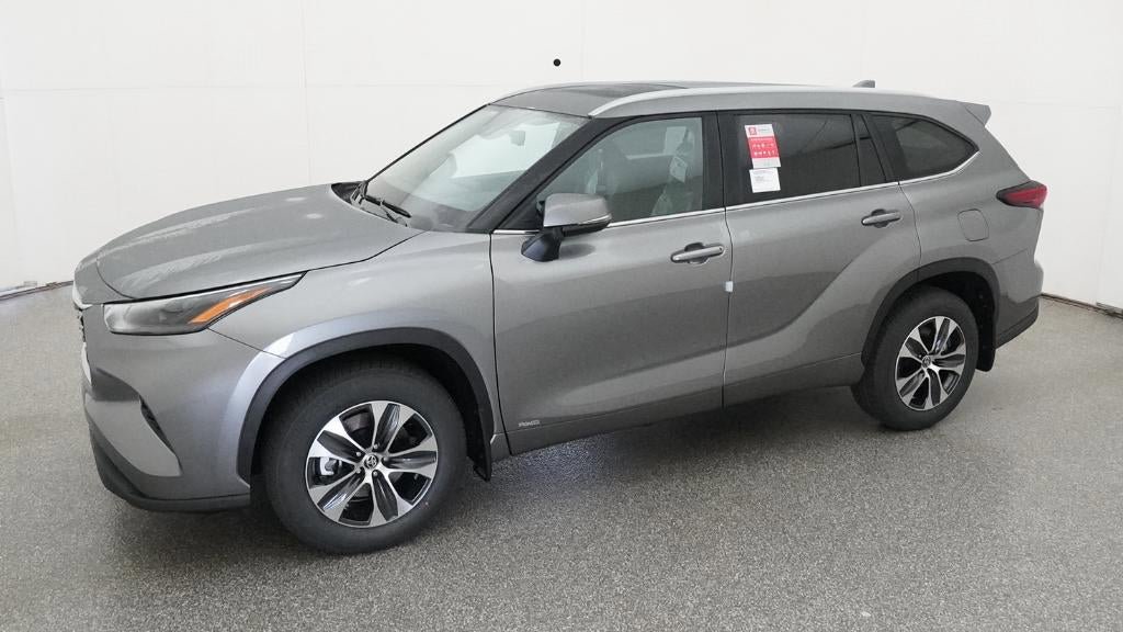 New 2026 Toyota Highlander XLE AWD/4WD image 2
