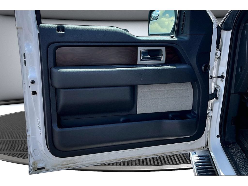 Used 2012 Ford F150 Lariat w/ Lariat Chrome Pkg AWD/4WD image 28