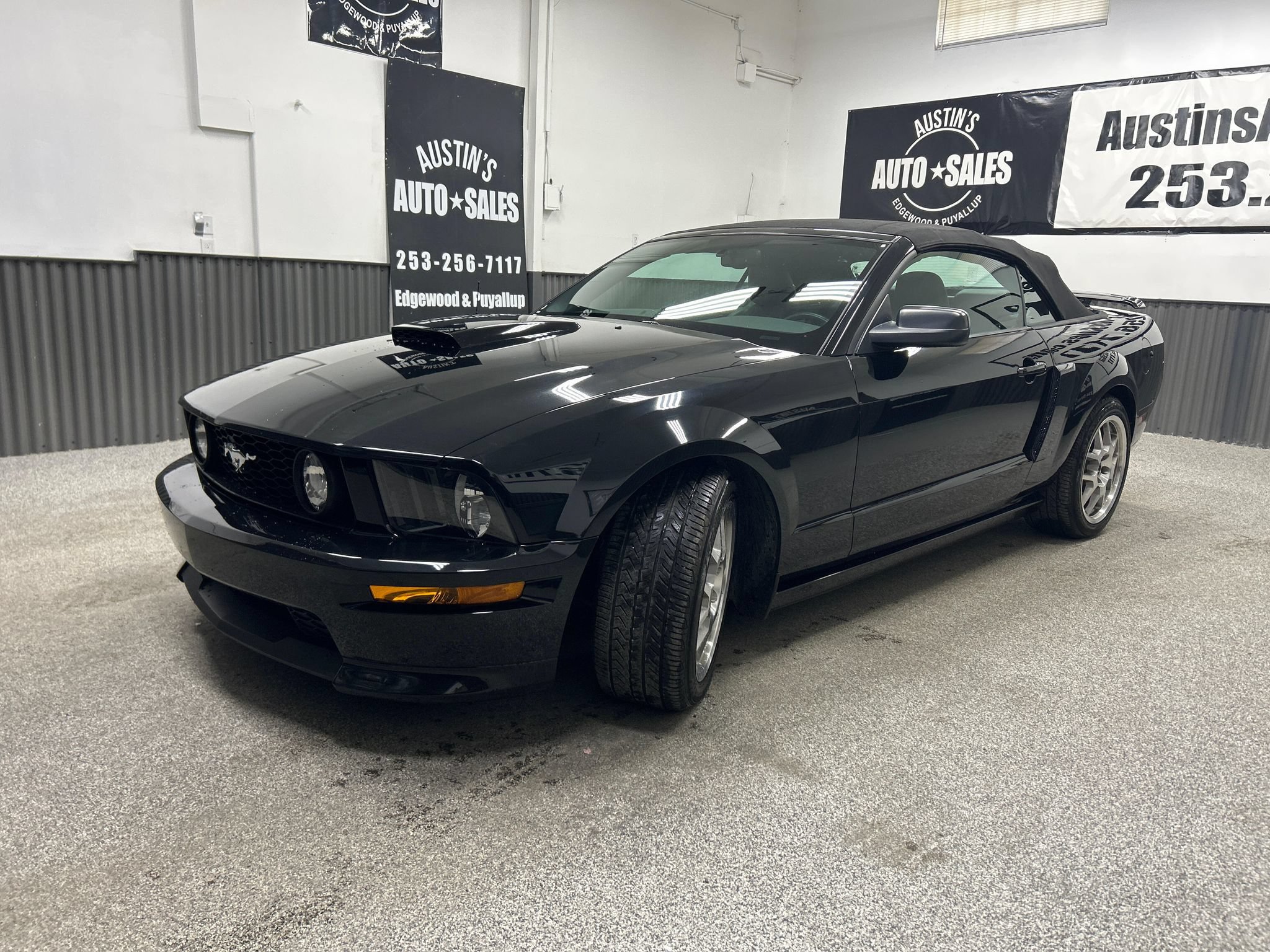 Used 2009 Ford Mustang GT Premium RWD image 3