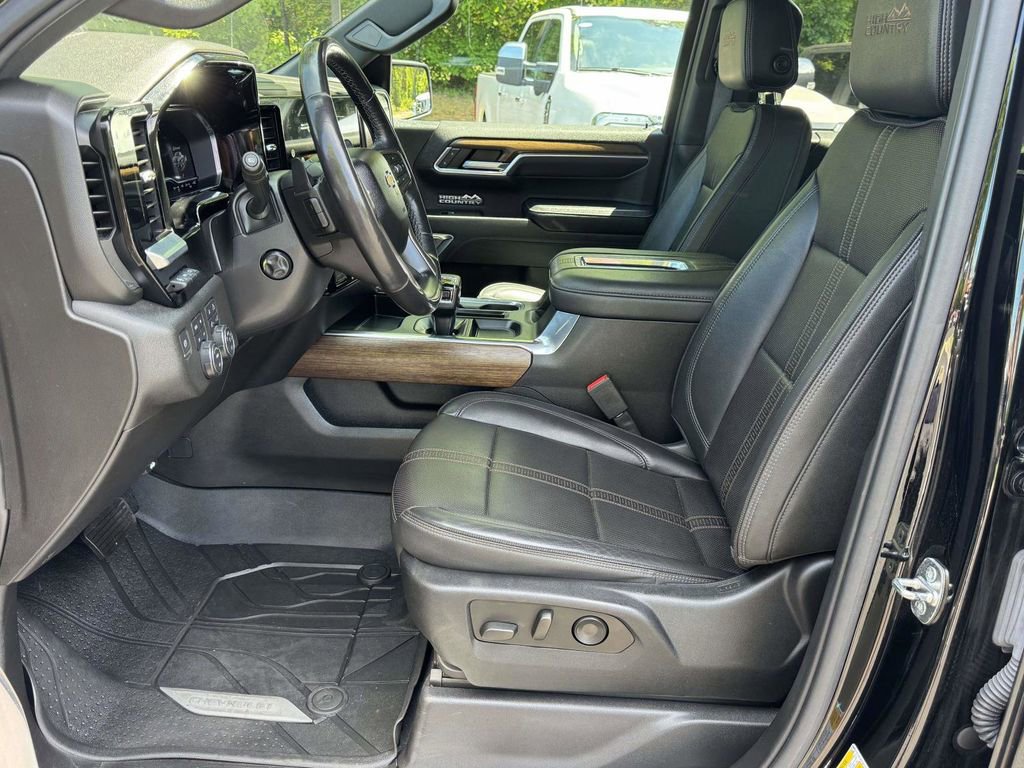 Used 2022 Chevrolet Silverado 1500 High Country w/ High Country Premium Package AWD/4WD image 20