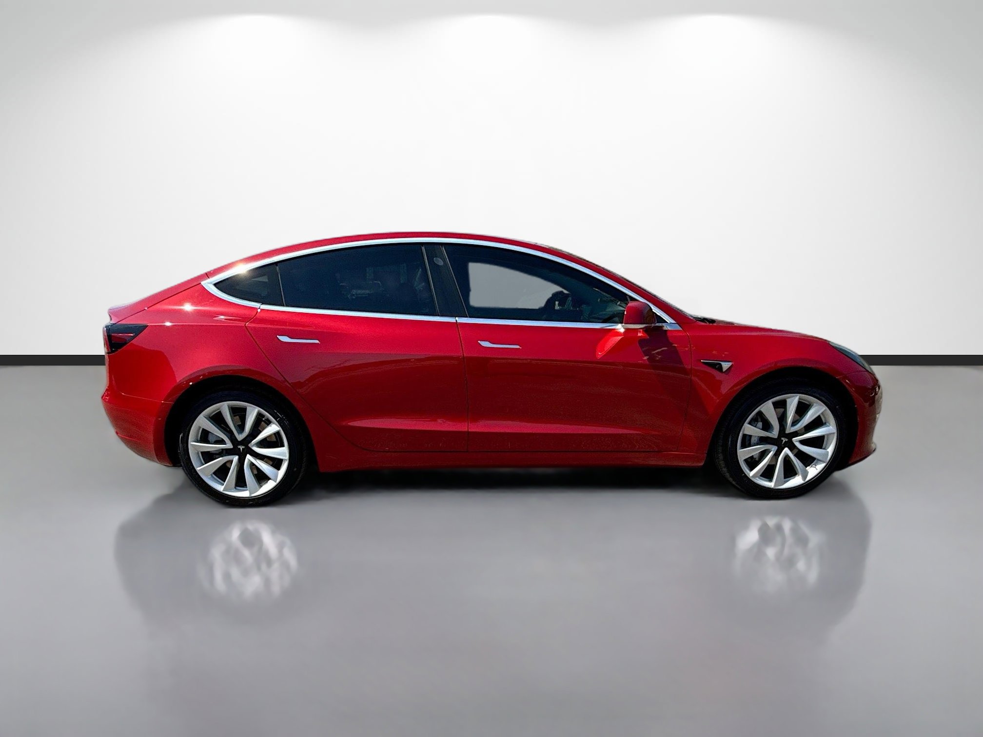 Used 2019 Tesla Model 3 Standard Range Plus RWD image 2