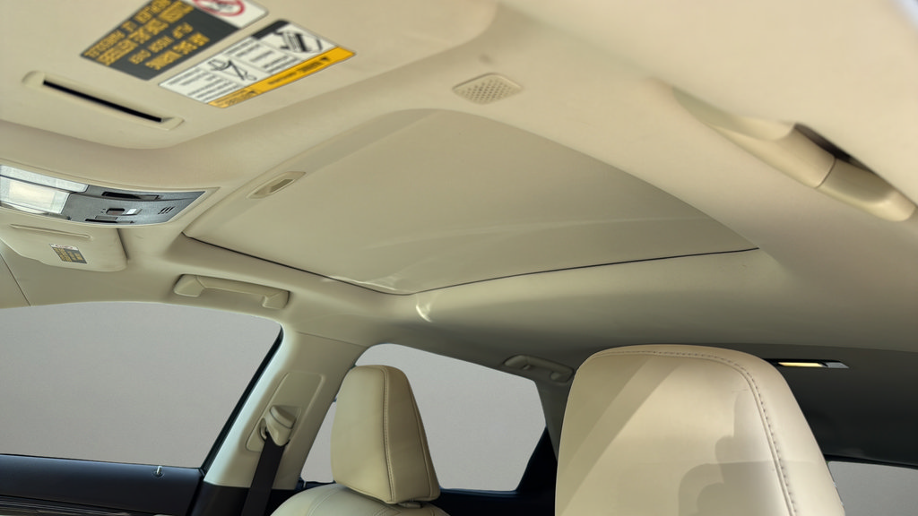 Used 2019 Lexus RX 450hL Luxury w/ Accessory Package AWD/4WD image 12