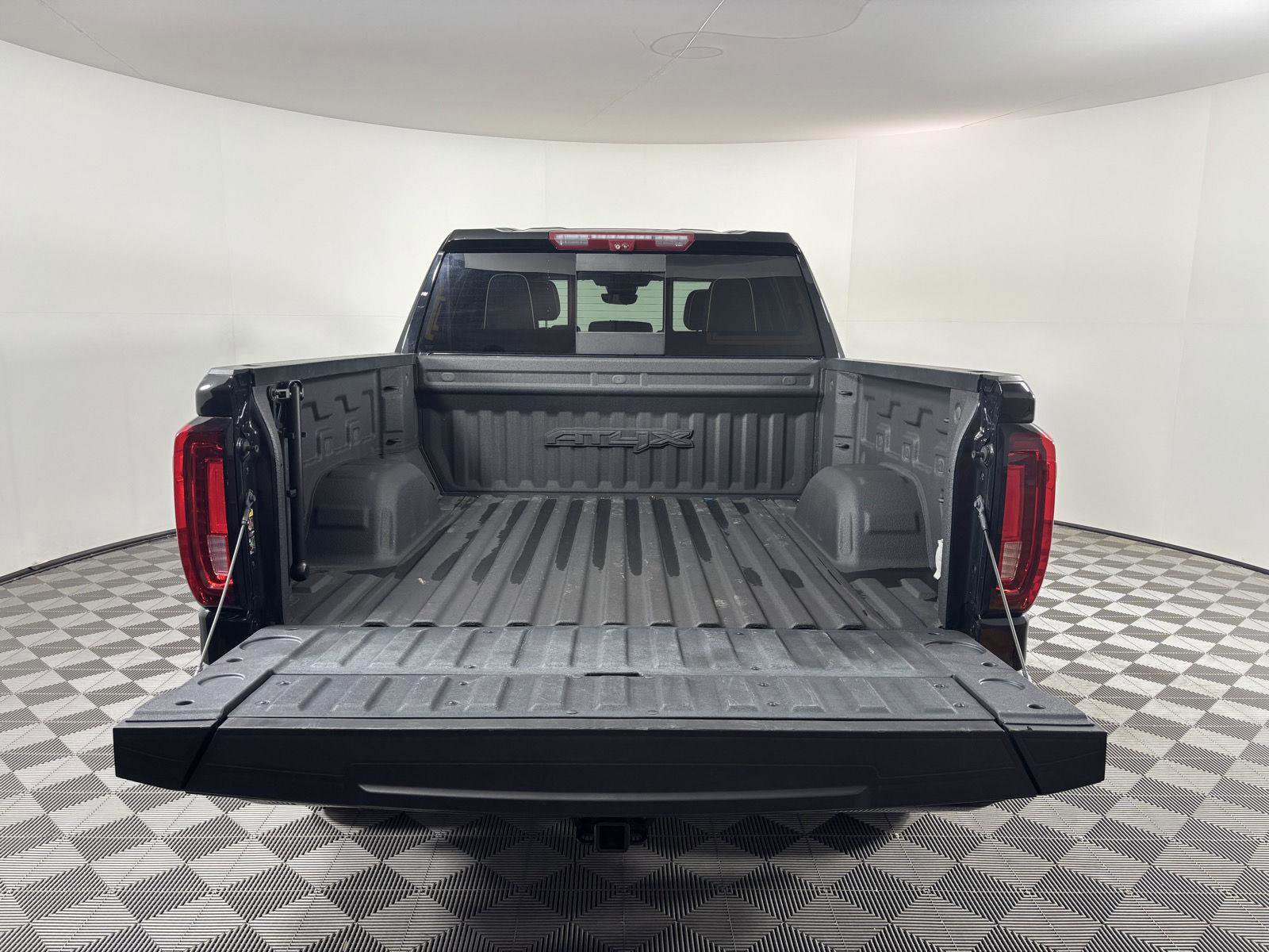 Used 2022 GMC Sierra 1500 AT4X image 5