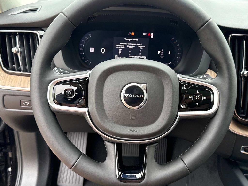Certified 2026 Volvo XC60 B5 Plus w/ Climate Package AWD/4WD image 26