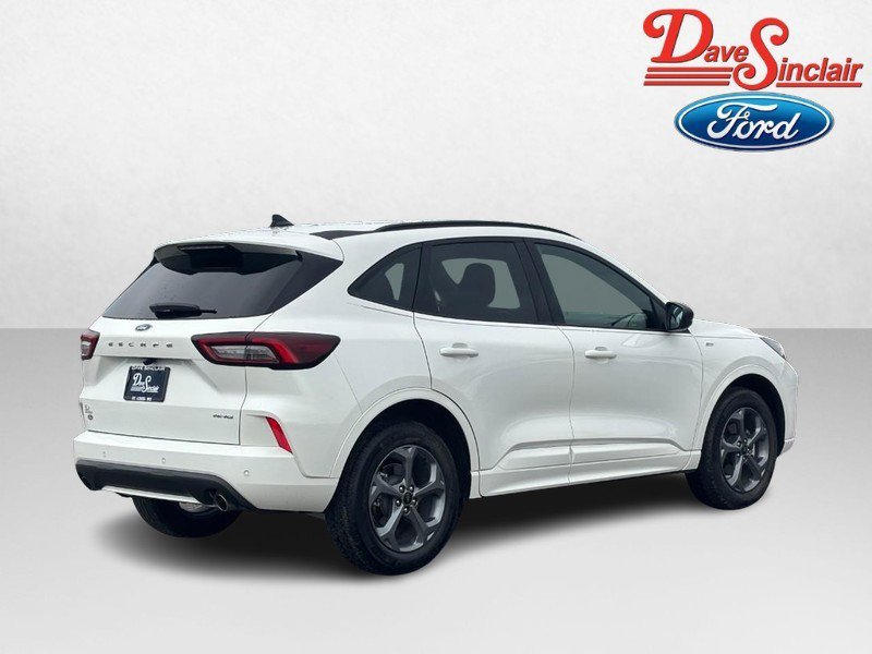 Used 2023 Ford Escape ST-Line w/ Tech Pack #1 AWD/4WD image 7