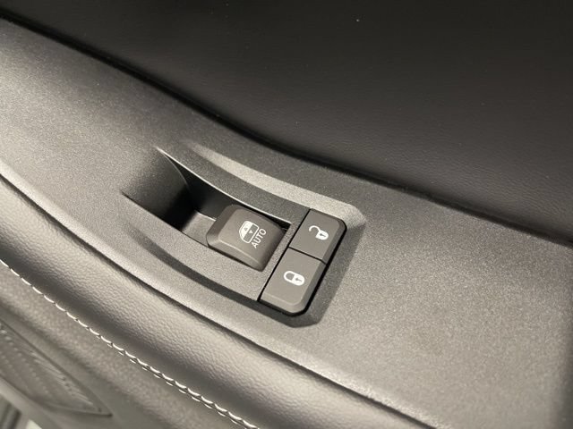 New 2026 Jeep Grand Cherokee Altitude AWD/4WD image 27