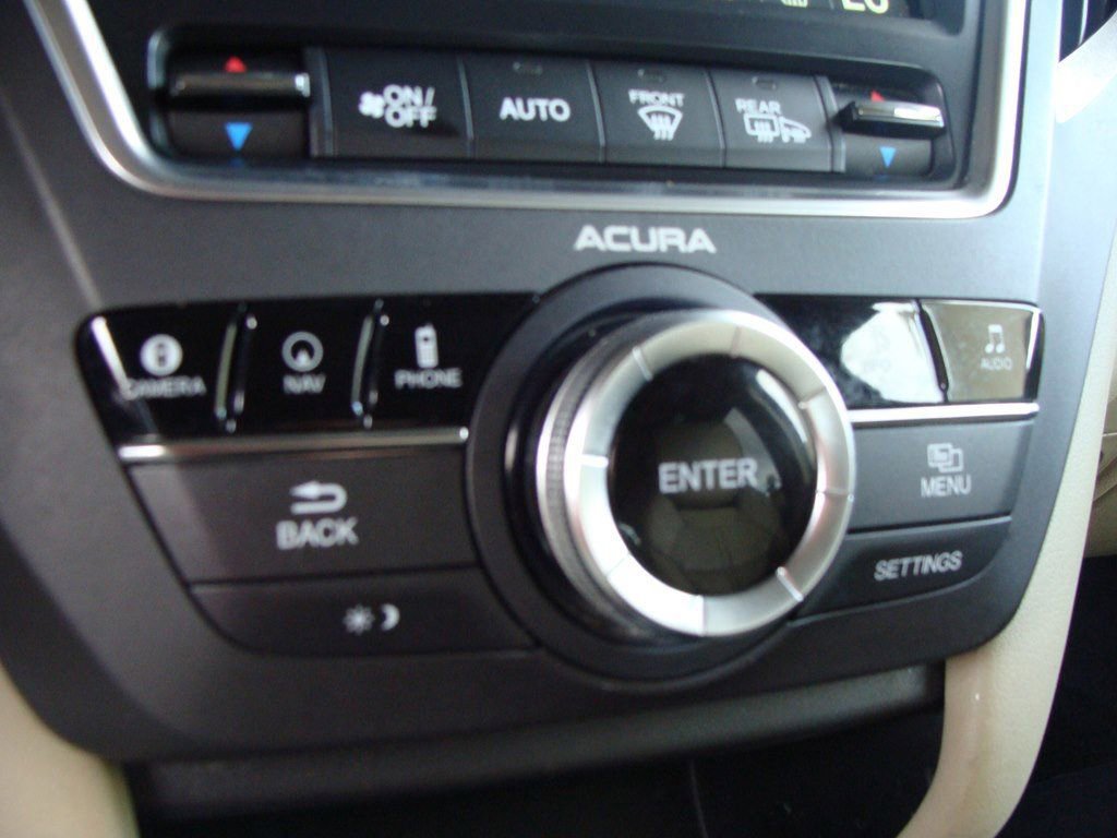 Used 2017 Acura MDX SH-AWD w/ Advance Package image 27