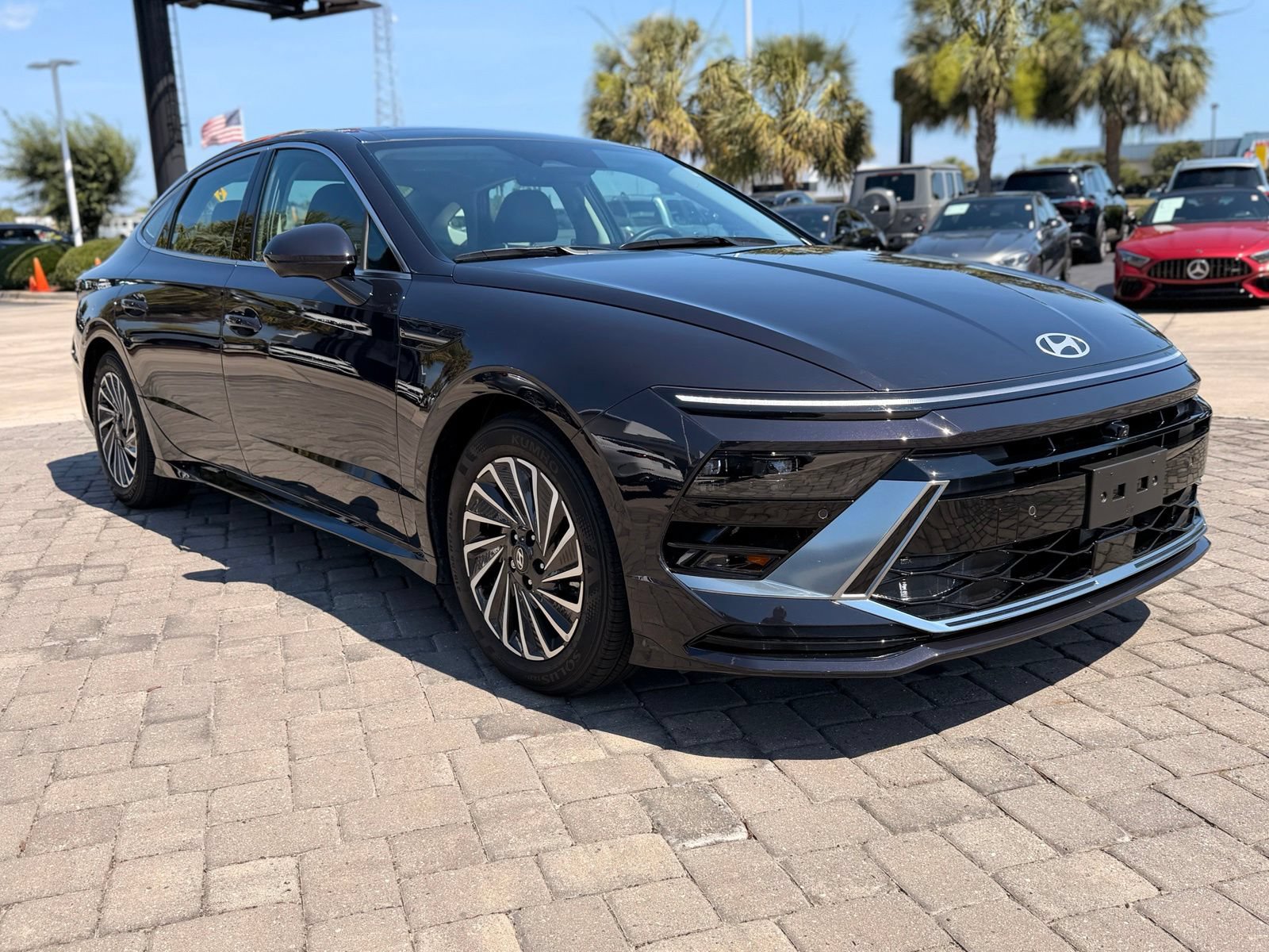 Used 2025 Hyundai Sonata Limited FWD image 7
