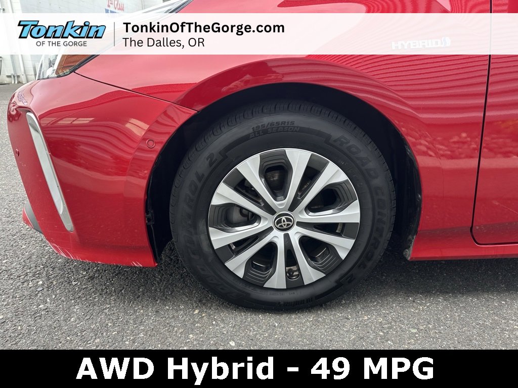 Used 2022 Toyota Prius LE image 10