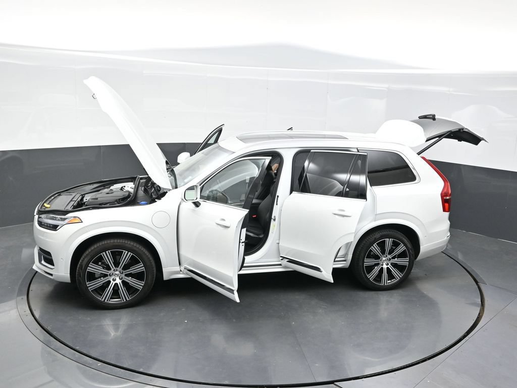 Used 2025 Volvo XC90 T8 Plus w/ Protection Package Premier AWD/4WD image 45