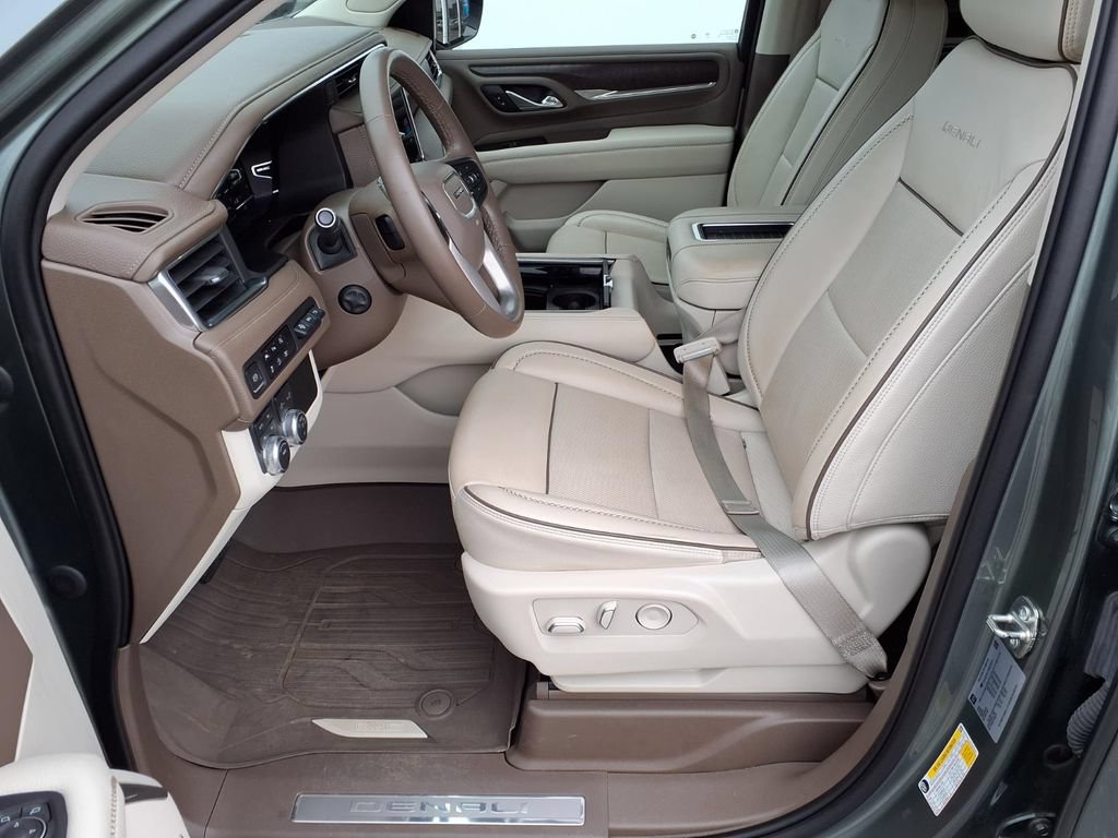 Used 2023 GMC Yukon XL Denali AWD/4WD image 19
