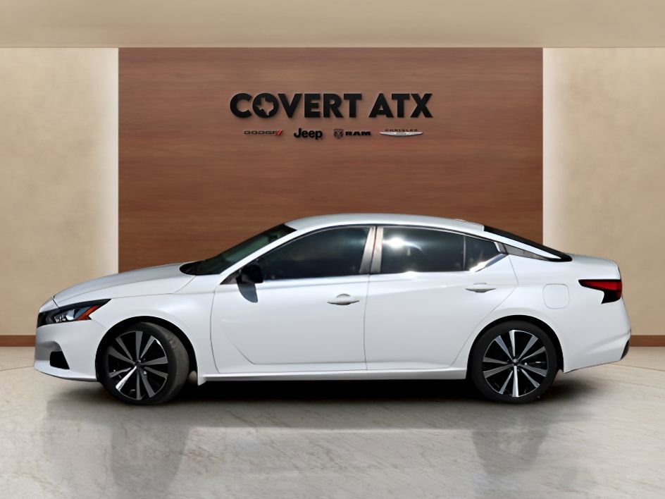 Used 2020 Nissan Altima 2.5 SR FWD image 2