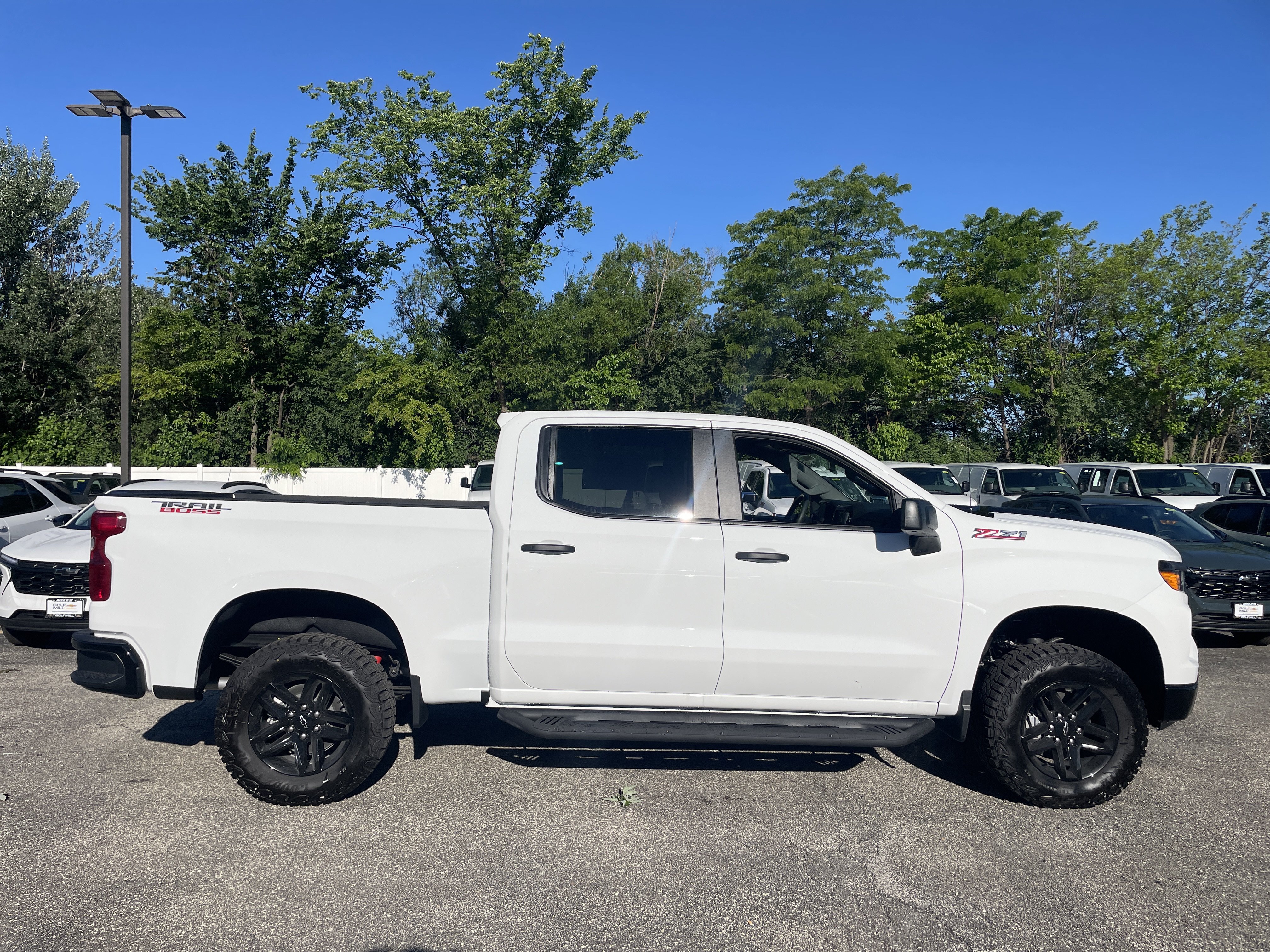 New 2026 Chevrolet Silverado 1500 Custom Trail Boss AWD/4WD image 4