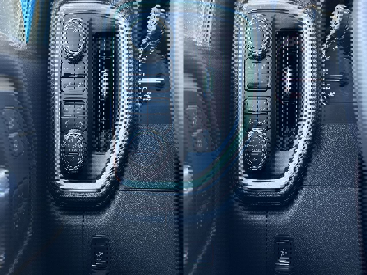 Used 2022 GMC Sierra 1500 SLT w/ SLT Premium Plus Package image 16