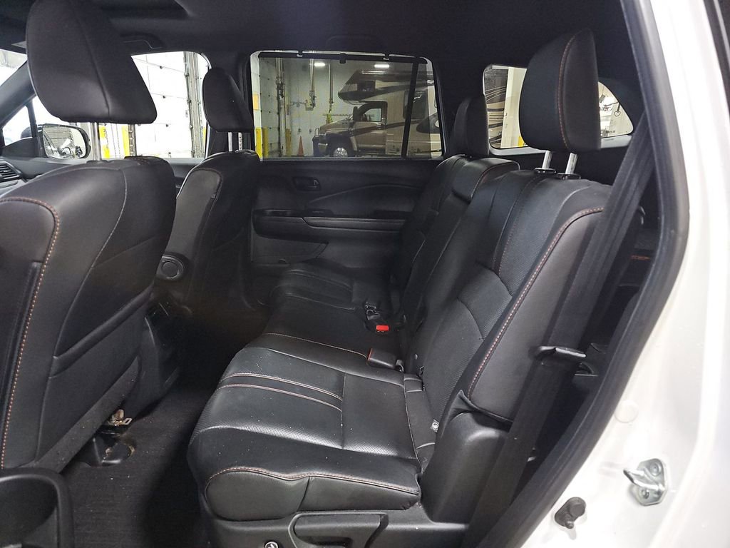 Used 2022 Honda Pilot TrailSport image 4